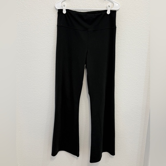 American Eagle The Everything High-Waisted Flare Legging - Picture 2 of 5